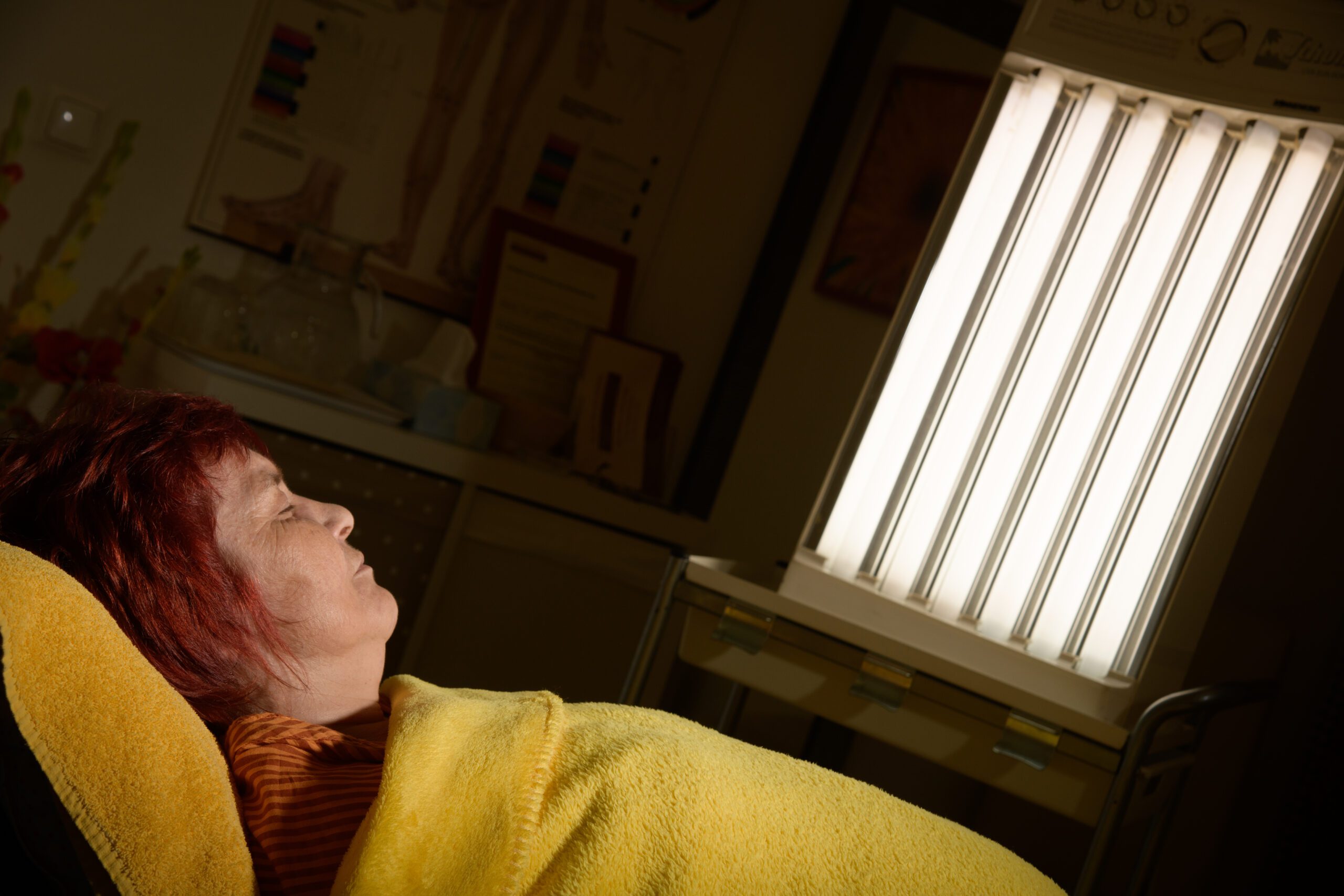 Lichttherapie Lichttherapie - Bestrahlung mit der 10.000 Lux starken Lampe für die inneren Rhythmen im Körper